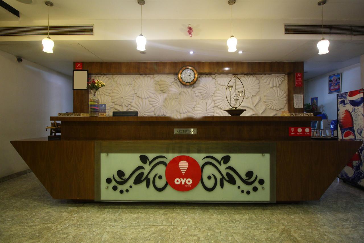 Oyo 8786 Hotel Maan Residency Ahmedabad Luaran gambar