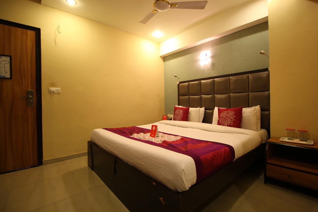 Oyo 8786 Hotel Maan Residency Ahmedabad Luaran gambar