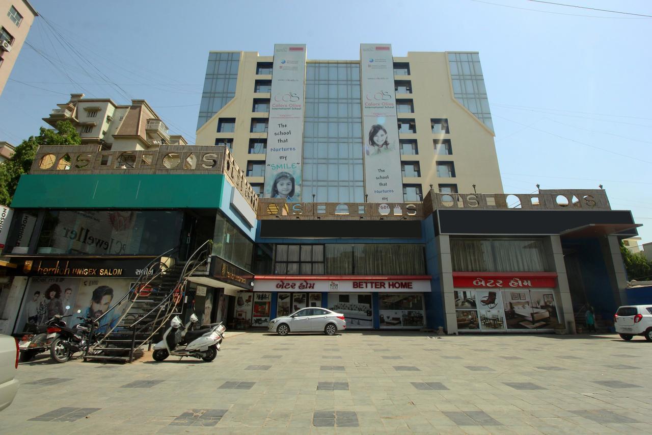 Oyo 8786 Hotel Maan Residency Ahmedabad Luaran gambar