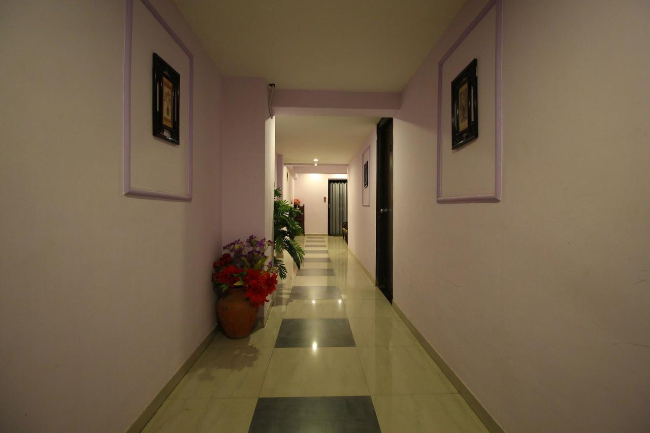 Oyo 8786 Hotel Maan Residency Ahmedabad Luaran gambar