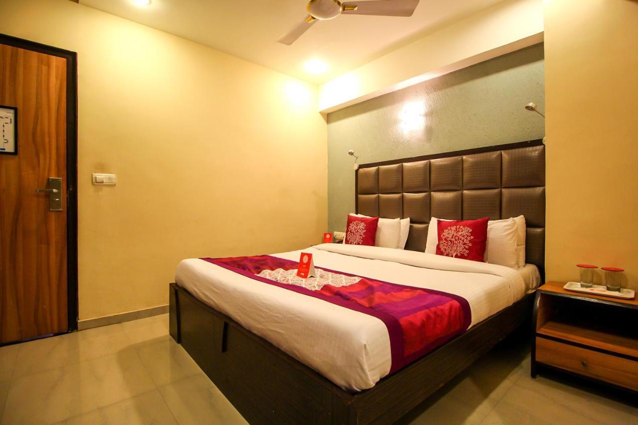 Oyo 8786 Hotel Maan Residency Ahmedabad Luaran gambar